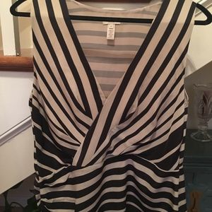 Sleeveless slightly dressy black/tan top